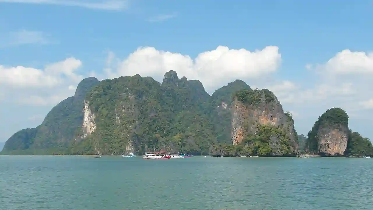 Phan Nga (2013 Dec.) "J.Bond Island" - panoramio (3)