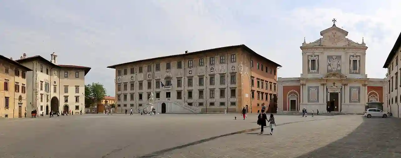 Pisa, palazzo della carovana 00 piazza dei cavalieri