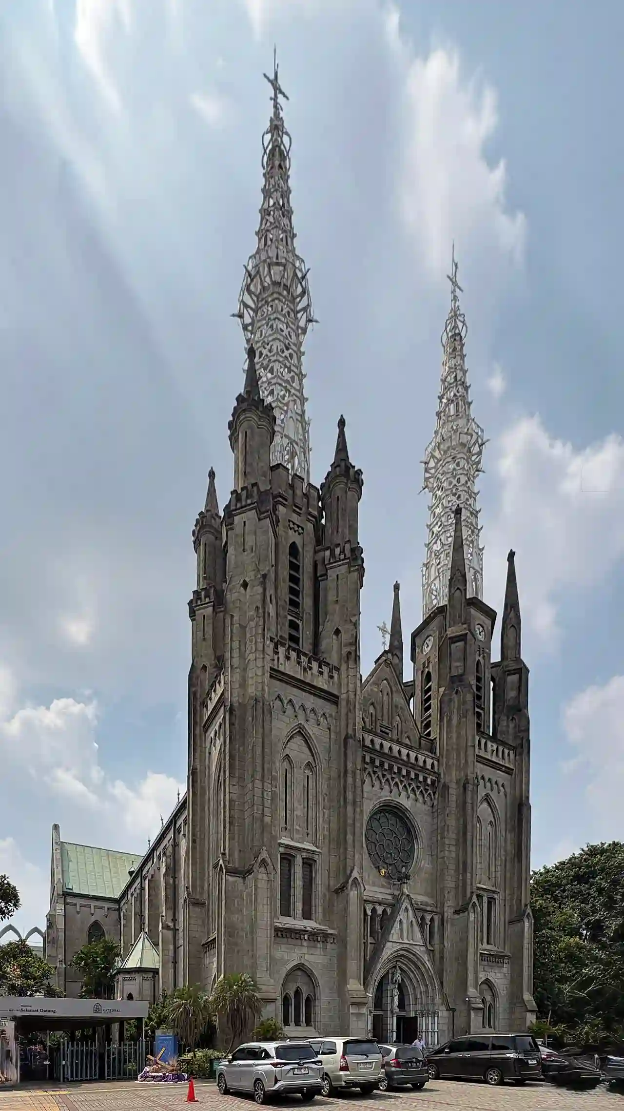 Cathedral of Jakarta - exterior (2025) - img 01