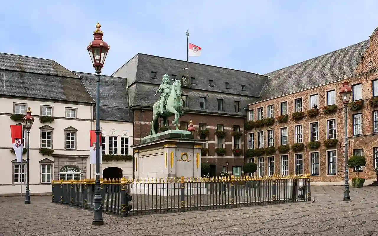 Düsseldorf (DE), Jan-Wellem-Reiterdenkmal -- 2014 -- 2313