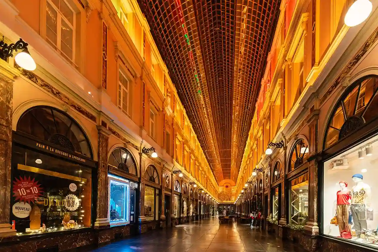 Galeries royales Saint-Hubert, Bruselas, Bélgica, 2021-12-14, DD 04-06 HDR