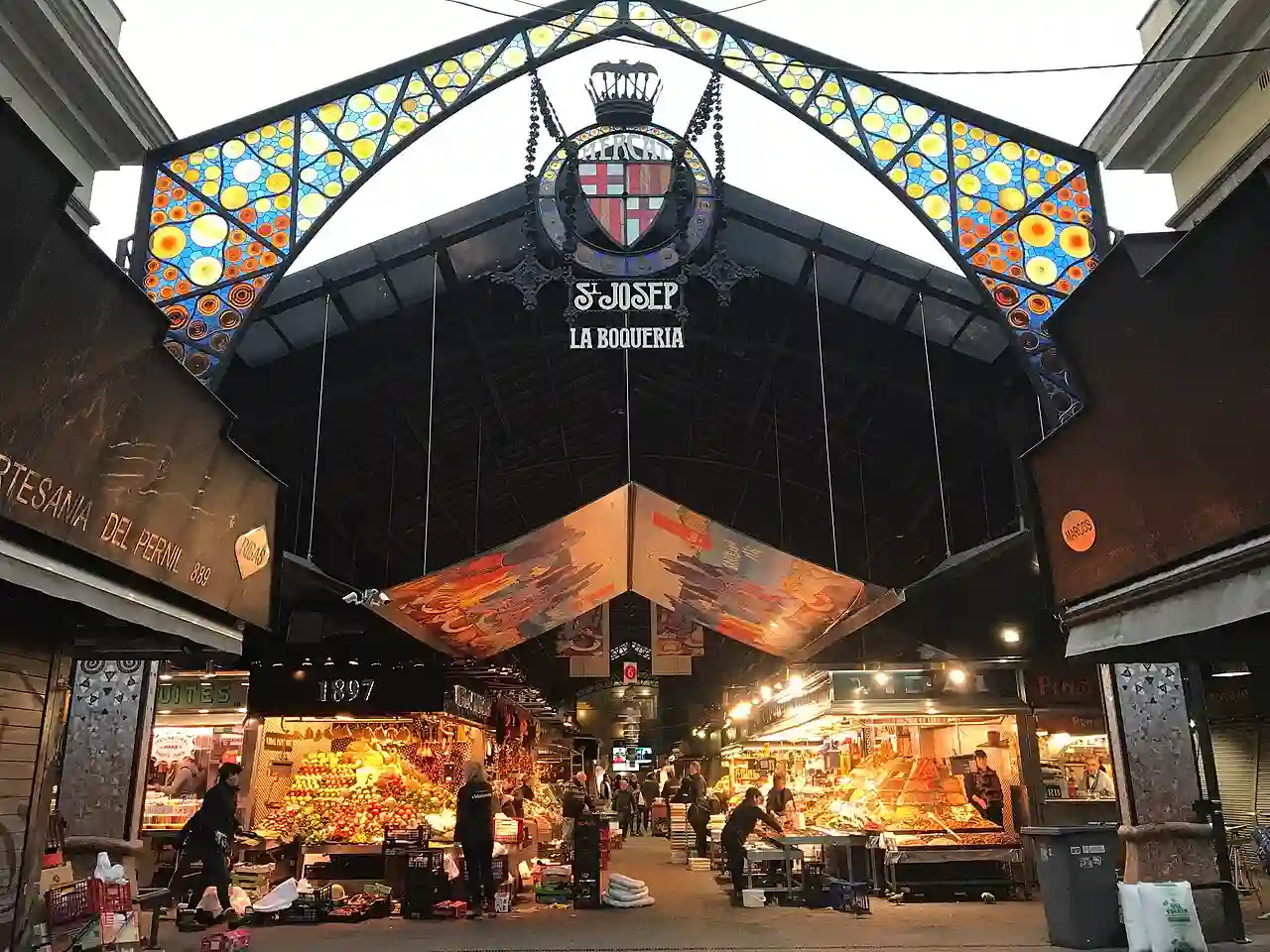 Front of Mercat de Boqueria