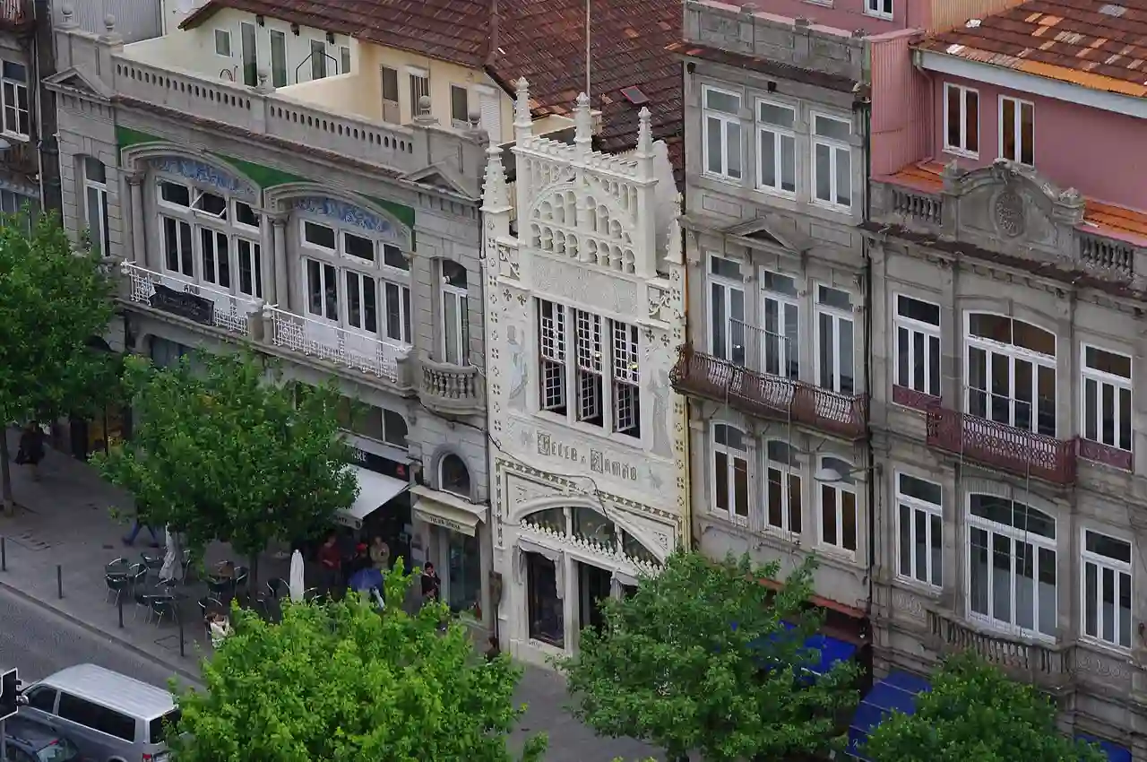 Exterior of the Lello Bookstore in Porto - Apr 2011