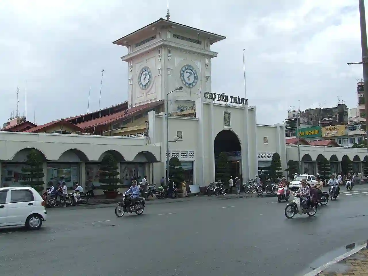 Ben Thanh market in Vietnam (340932410)