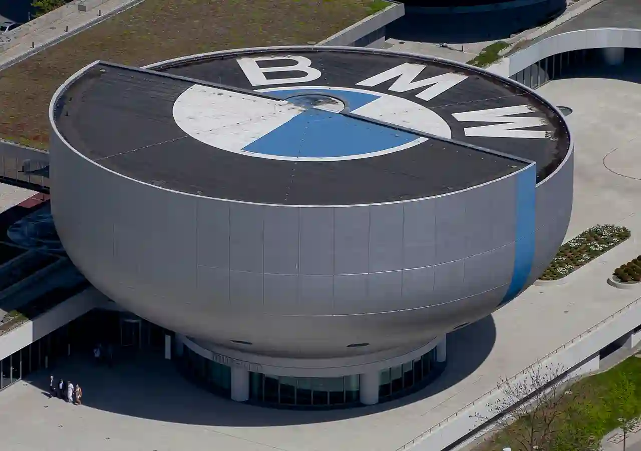 Museo BMW, Múnich, Alemania 2012-04-28, DD 01