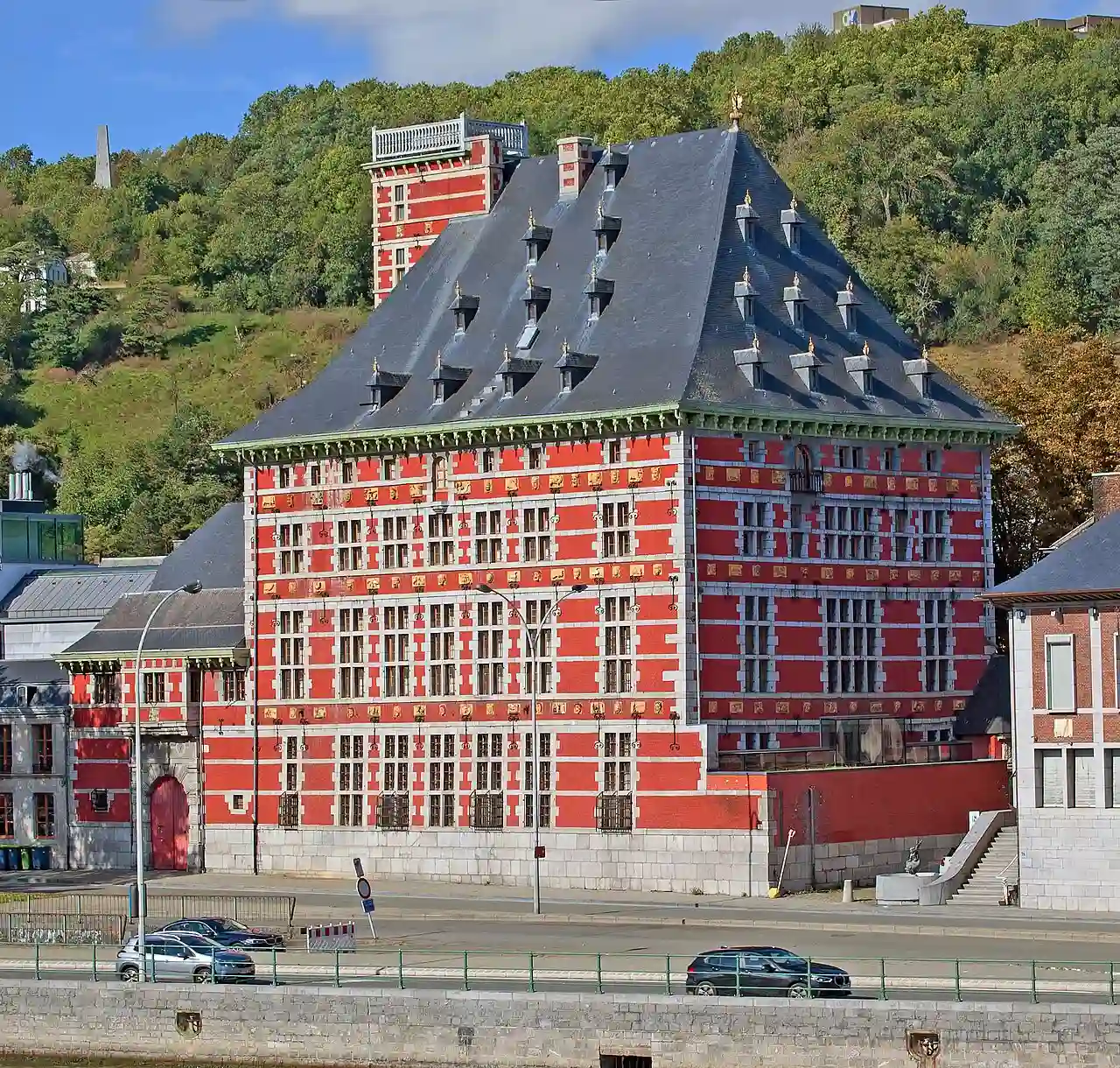 Palais Curtius vu du pont Saint-Léonard, Liège - crop