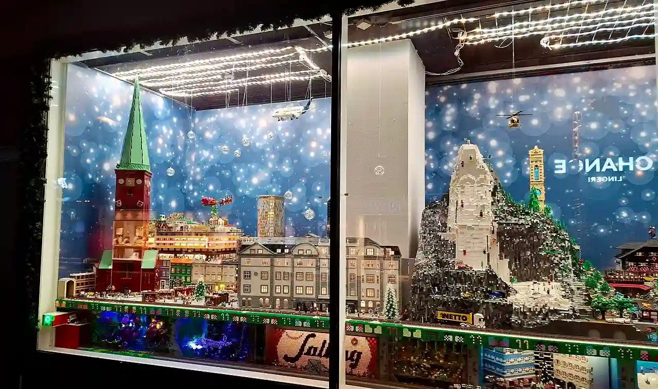 Salling Christmas window 2025 with Lego cathedral and Træ skyscraper, Aarhus Denmark 01