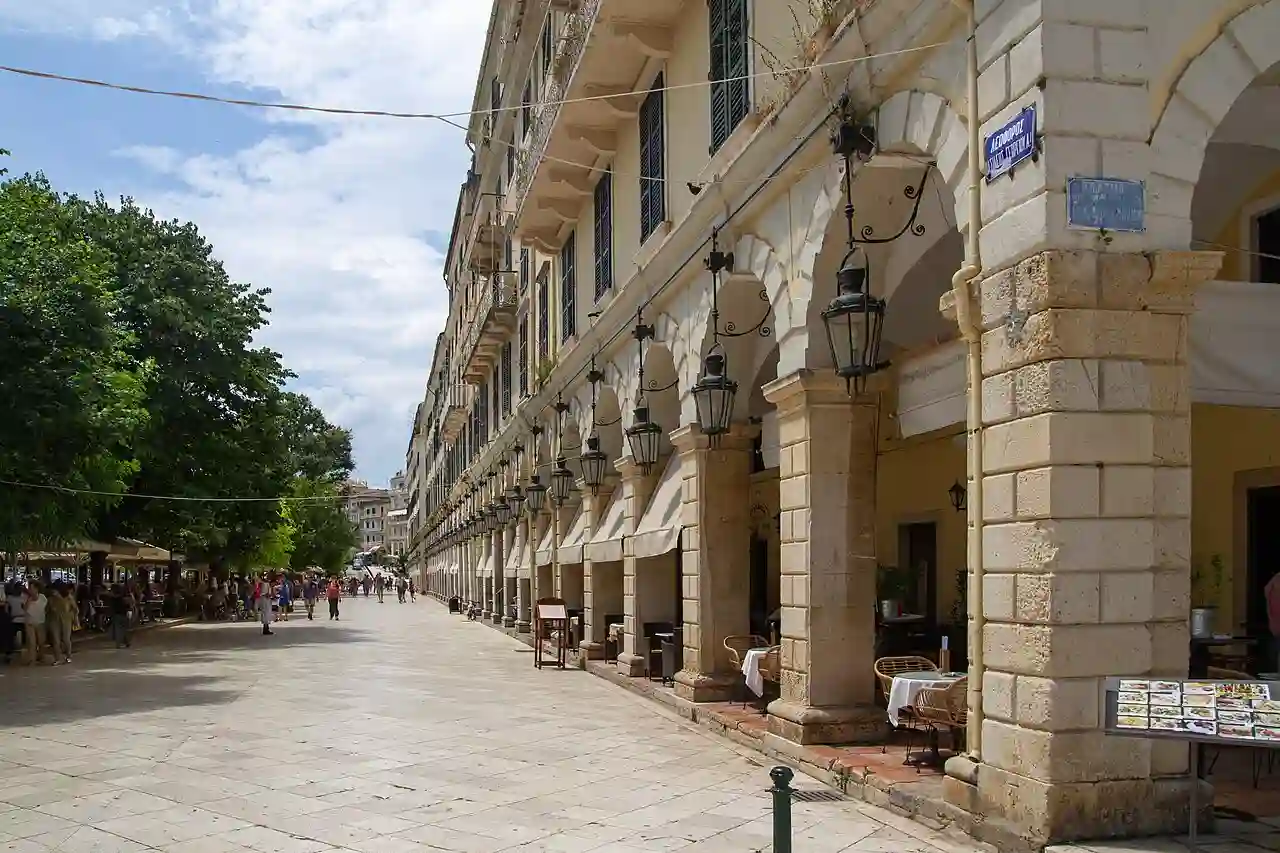 2018-06-17 Corfu (Kerkira) town street 03