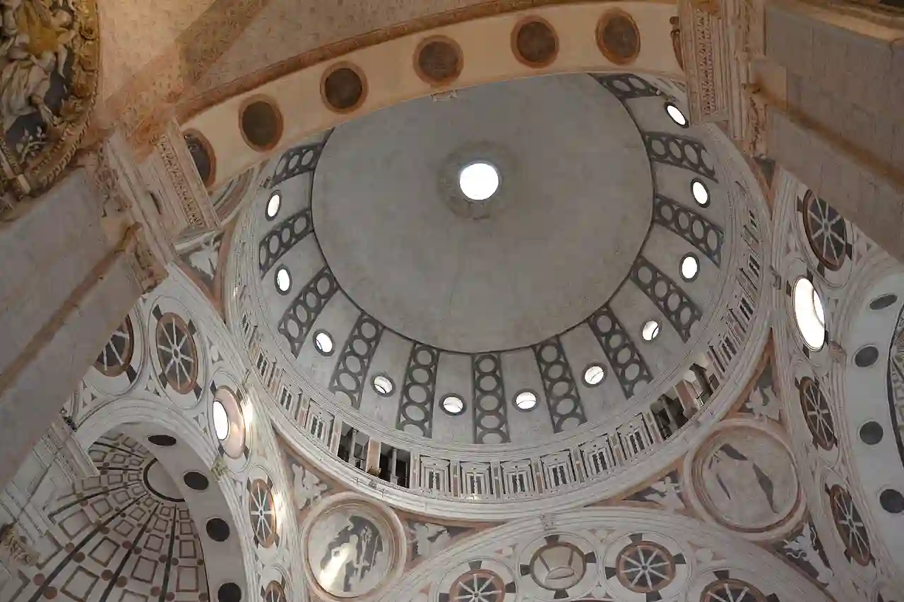 Tribuna Bramantesca, Santa Maria delle Grazie (Milan) 03