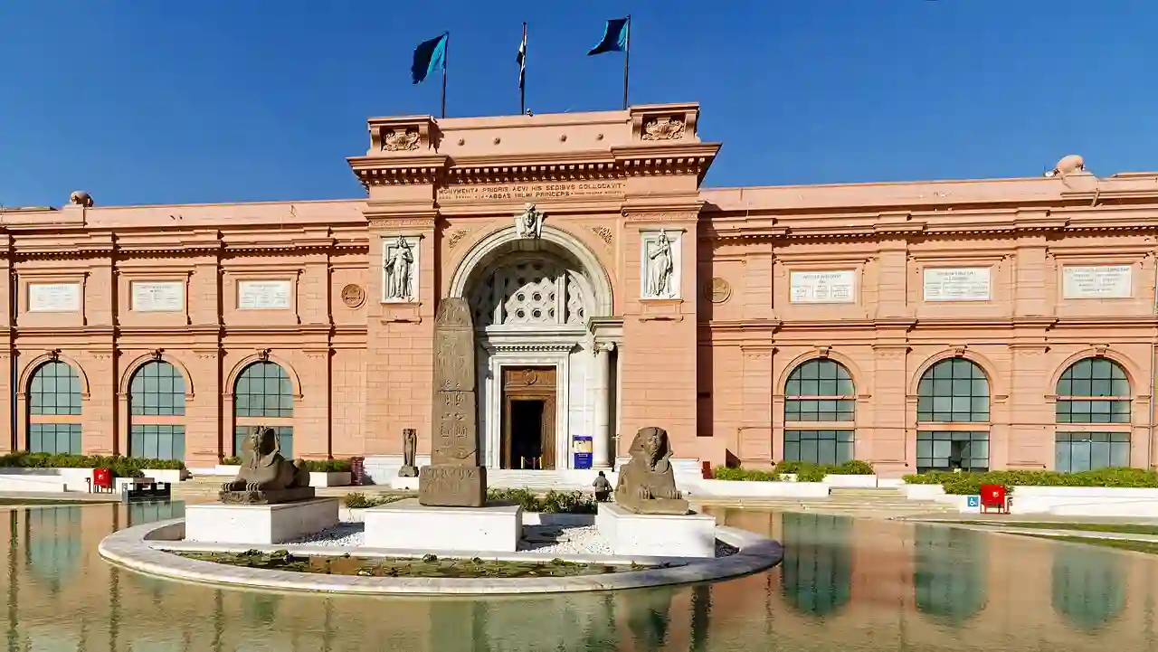 1897 bis 1902 wurde das Ägyptische Museum in Kairo gebaut. 04
