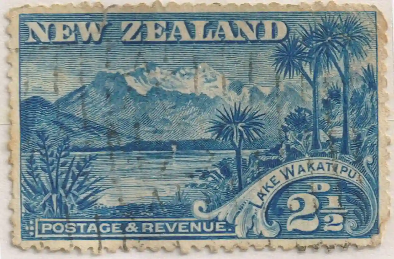 1898 pictorial 2 pence halfpenny blue (Lake Wakatipu)