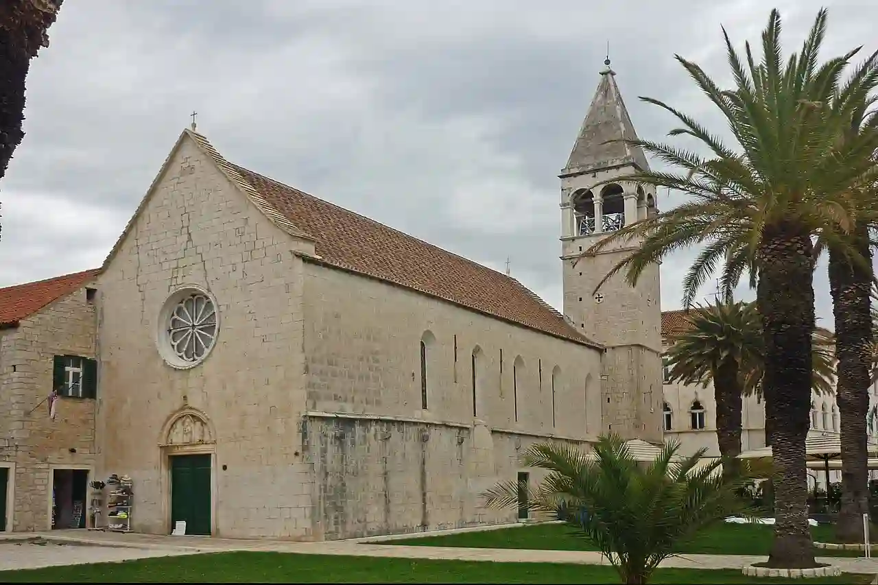 HR-Trogir-Dominikanerkirche