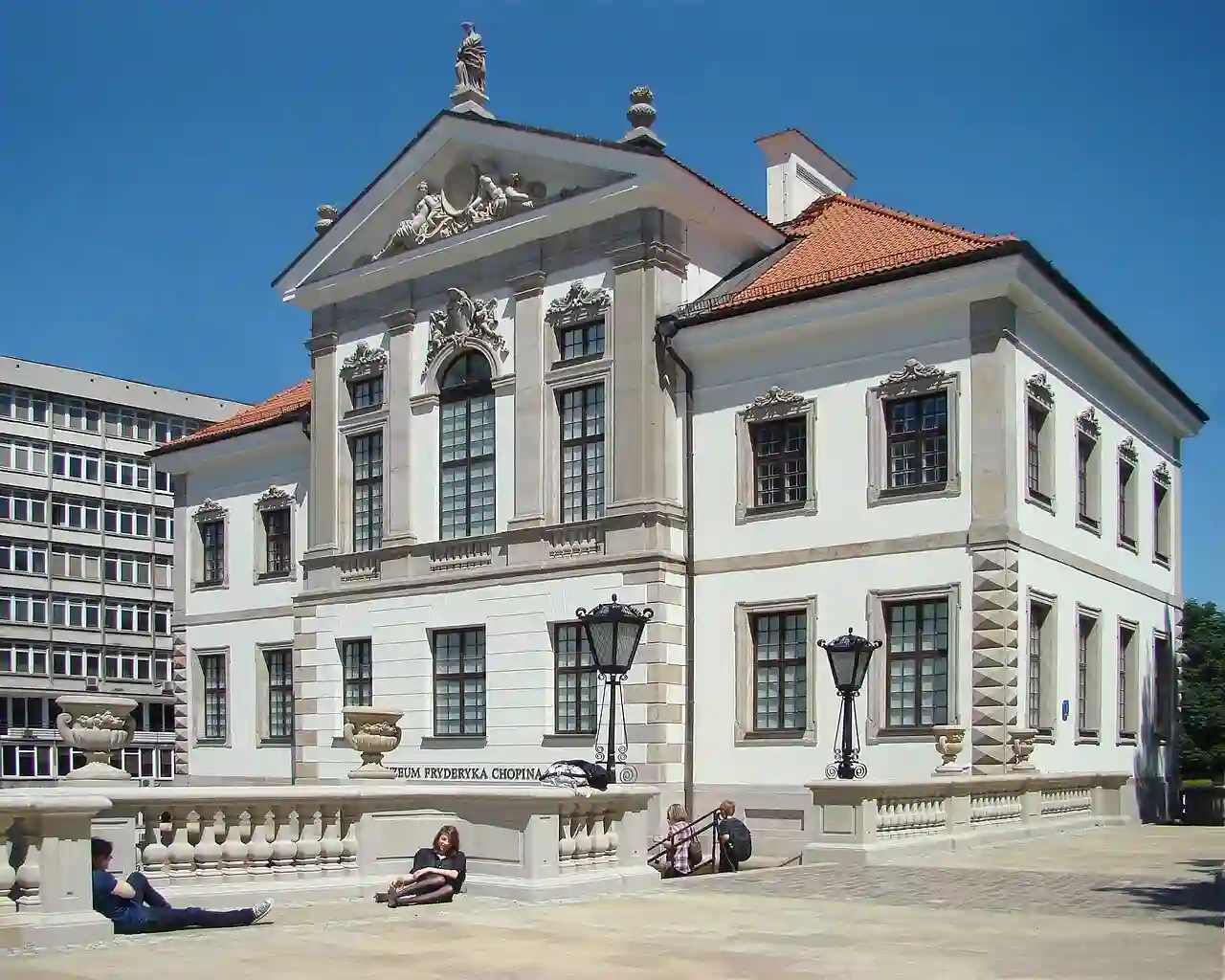 Ostrogski Palace Chopin Museum June 2010 d