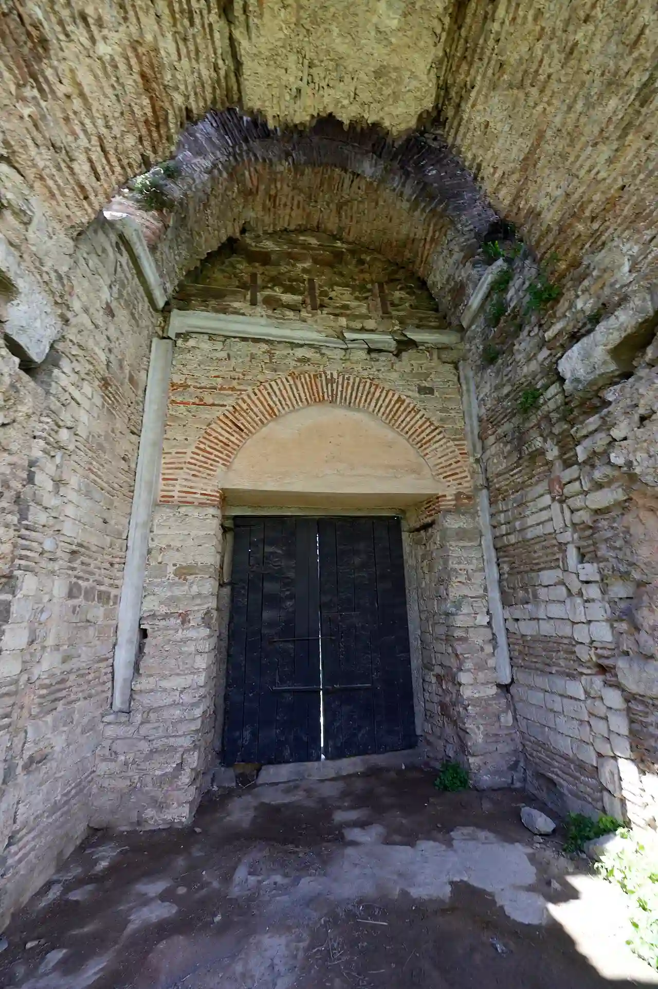 Istanbul Yedikule Golden Gate inside of central gate 0471