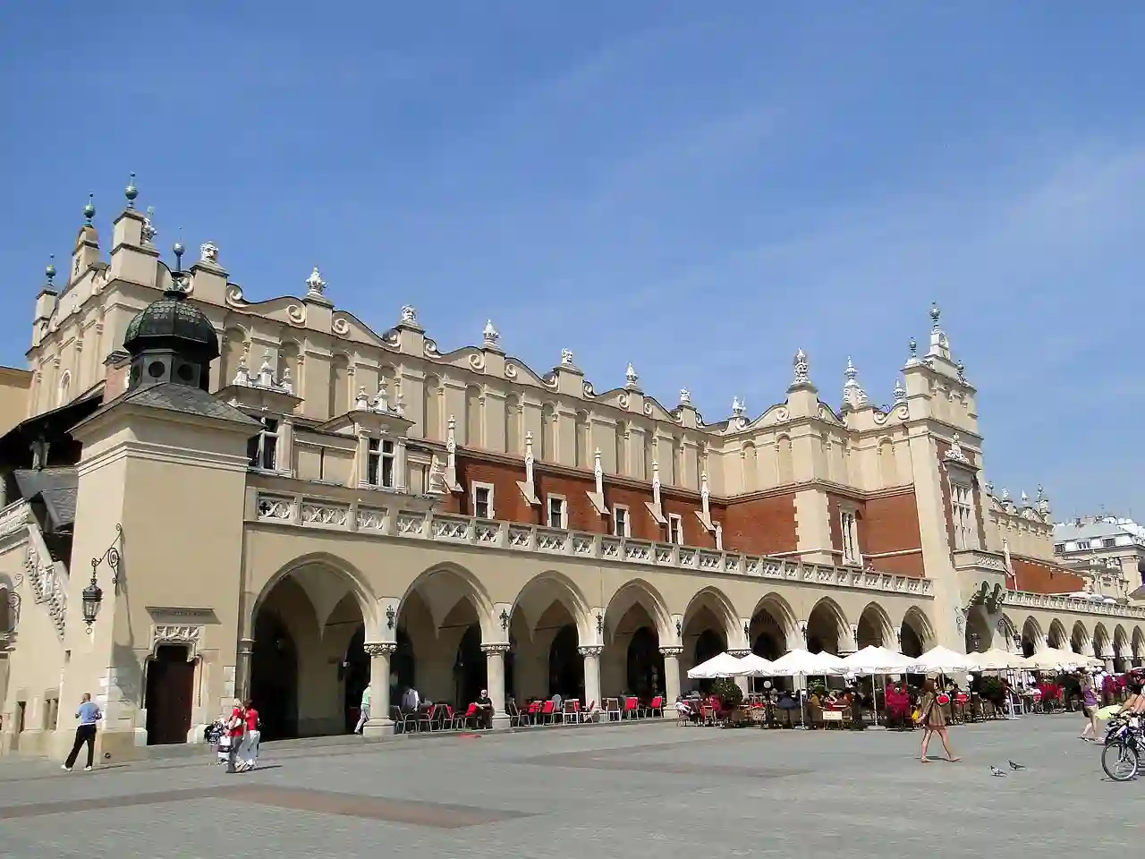 Sukiennice 1