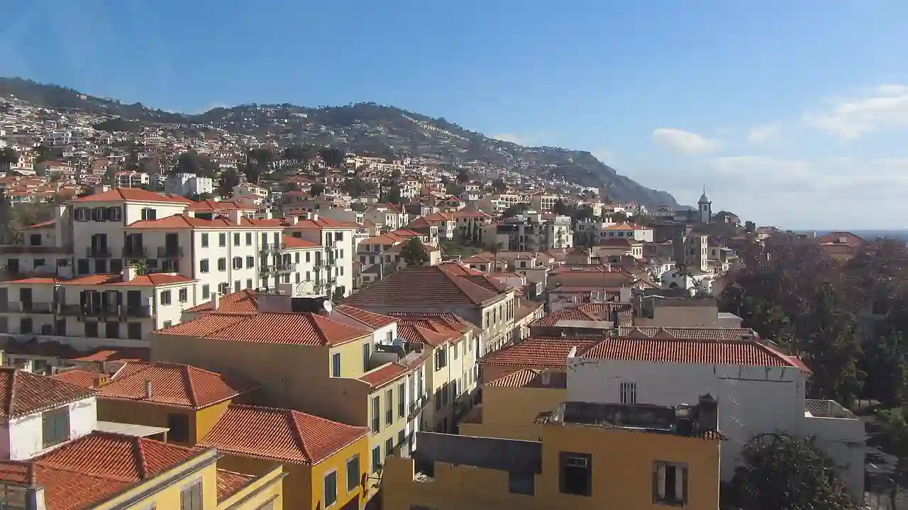 Cable car to Monte, Madeira - Jan 2012 - 02