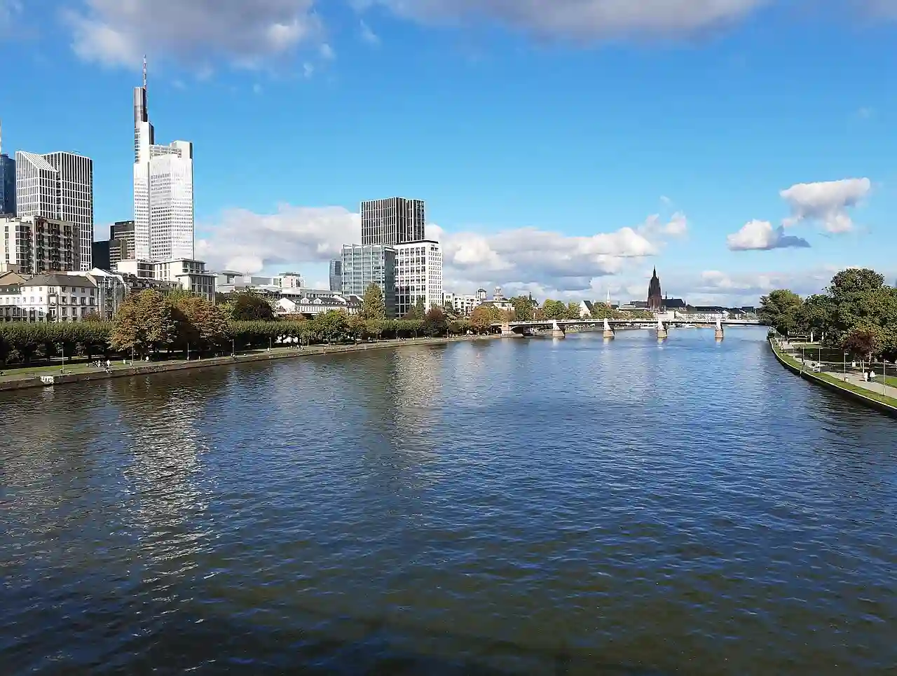 Frankfurt from bridge