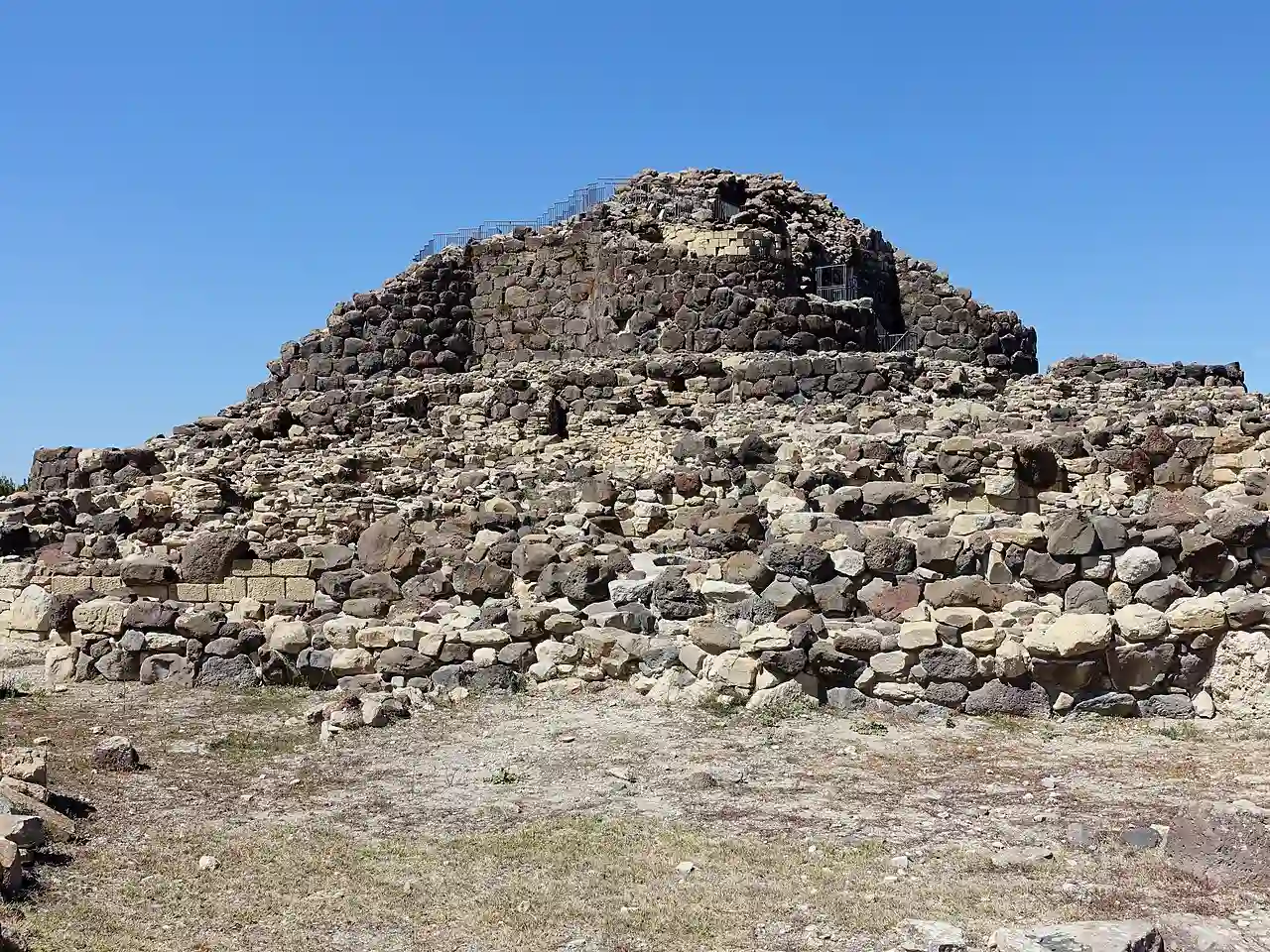 Su Nuraxi de Barumini 08