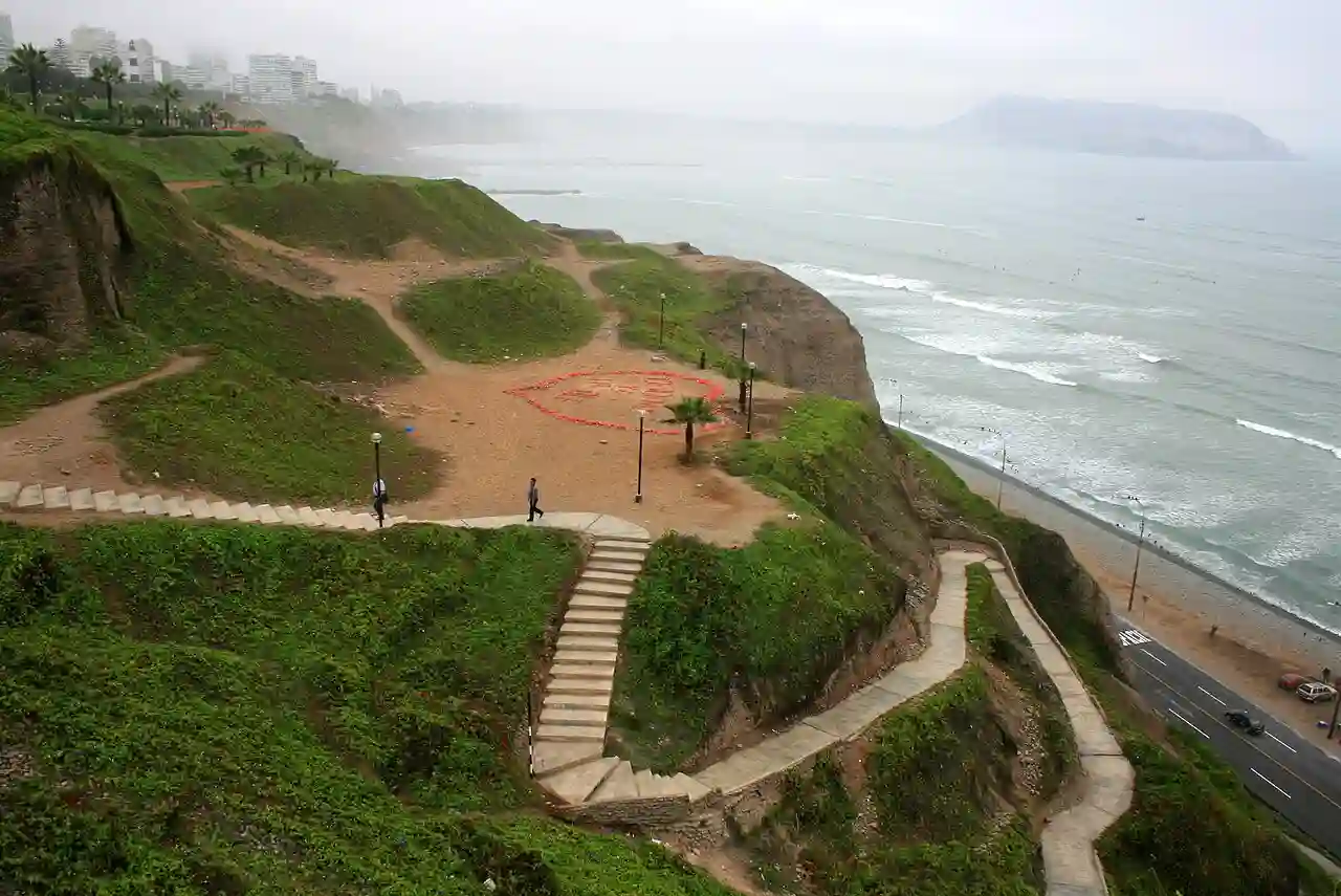 Lima Perú paisaje urbano del invierno - Lima Peru winter cityscape 09