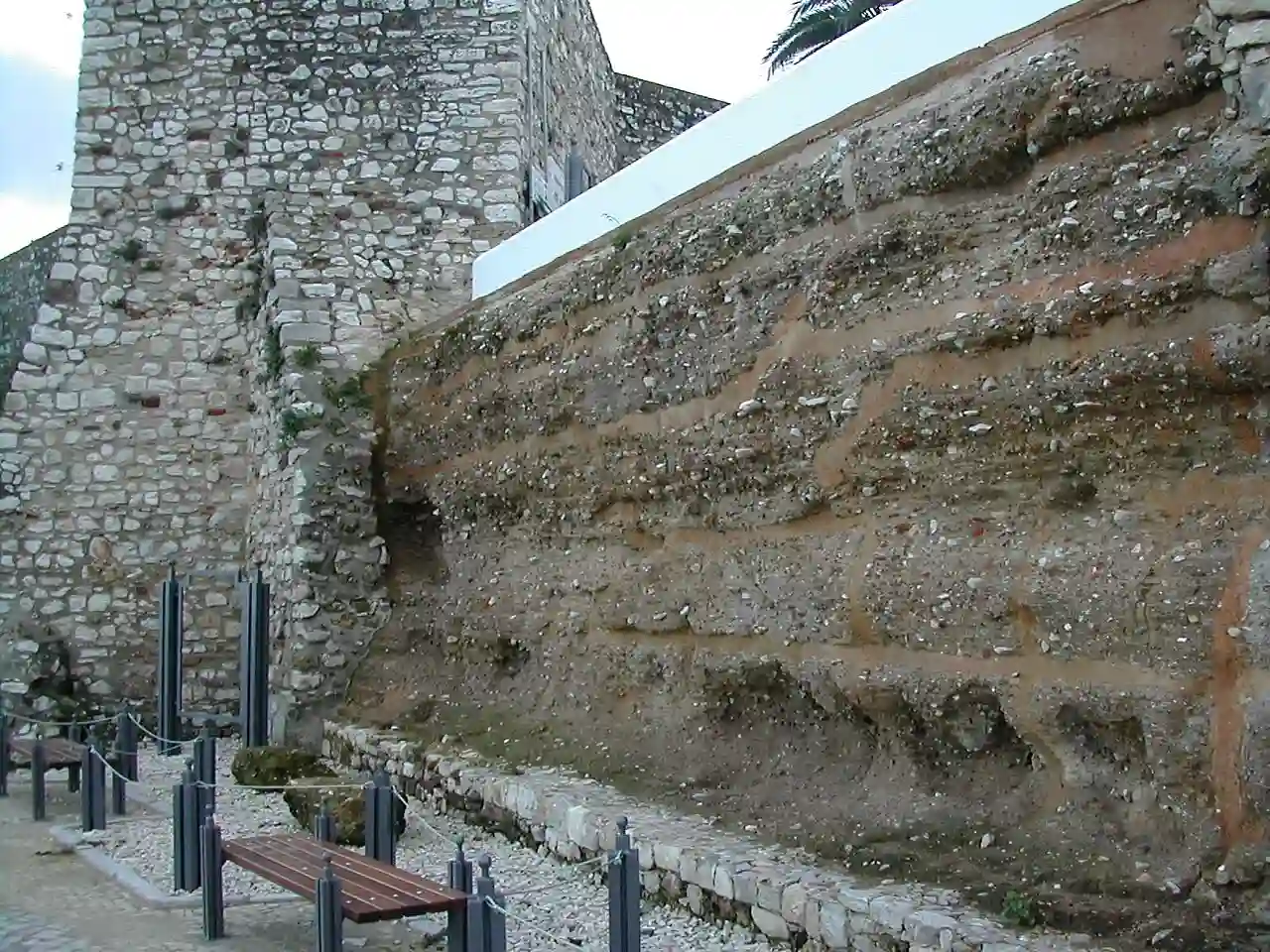 CacelaCercaMoura