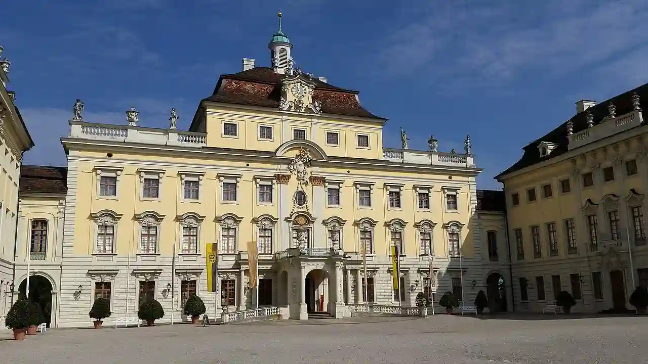 Http-www.schloss-ludwigsburg.de - panoramio
