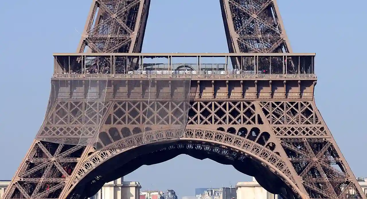 Paris - Eiffelturm - Erste Plattform