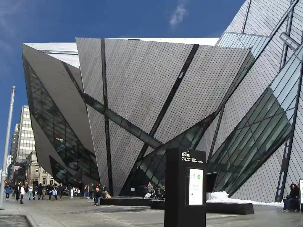 Royal Ontario Museum-Michael Lee-Chin Crystal