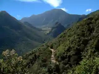 Camino a la Caldera del Pululahua