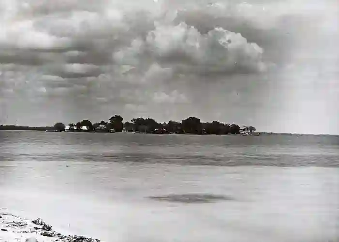 COLLECTIE TROPENMUSEUM De Duizendeilanden voor de kust van Batavia TMnr 60016056