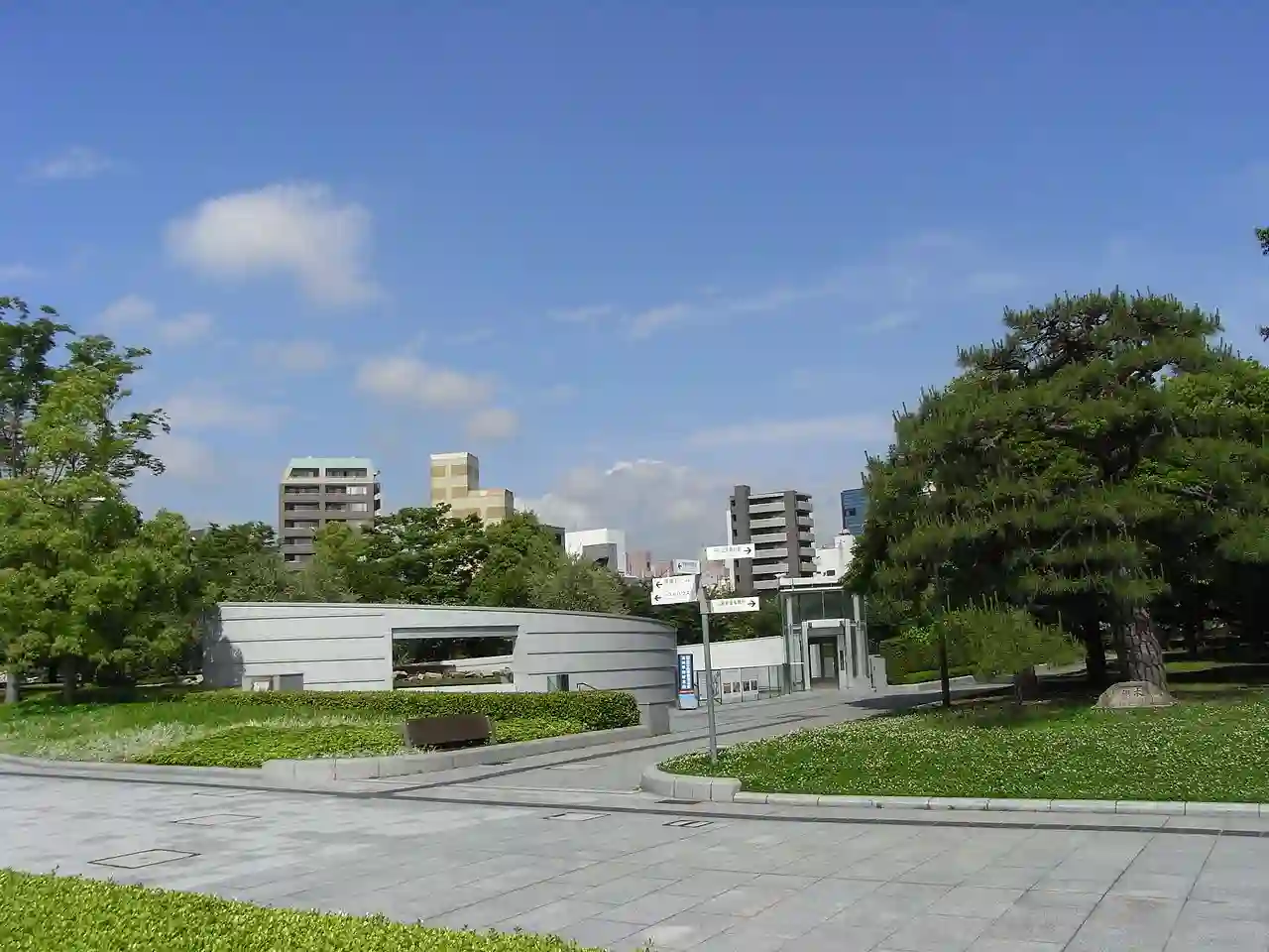 Hiroshima National Peace Memorial Hall for the Atomic Bomb Victims 2008 01