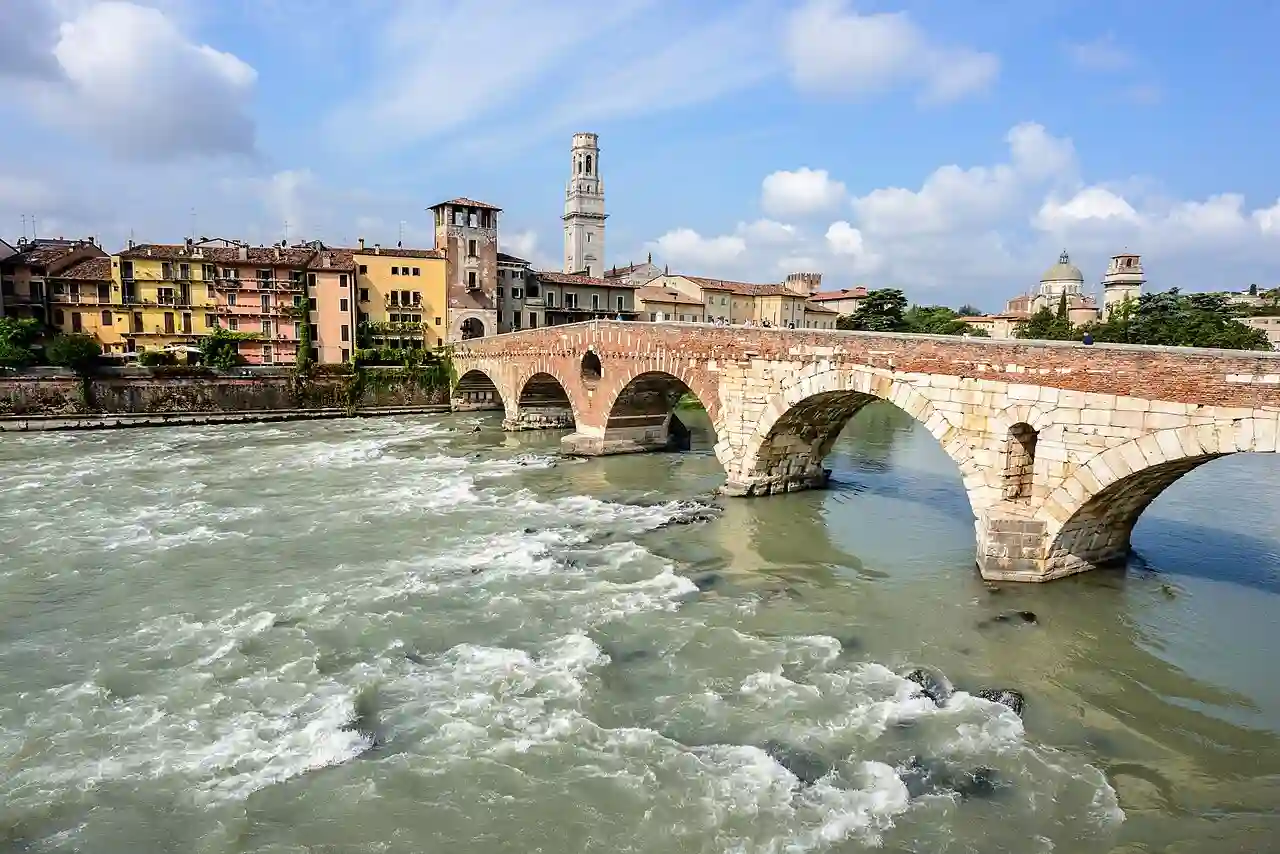 River Adidge, Verona (29128157235)