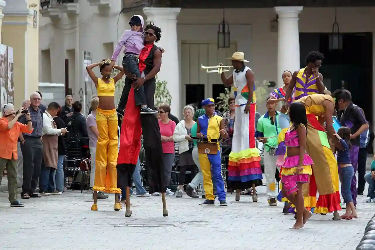 2012-bunte Kostueme Havanna anagoria