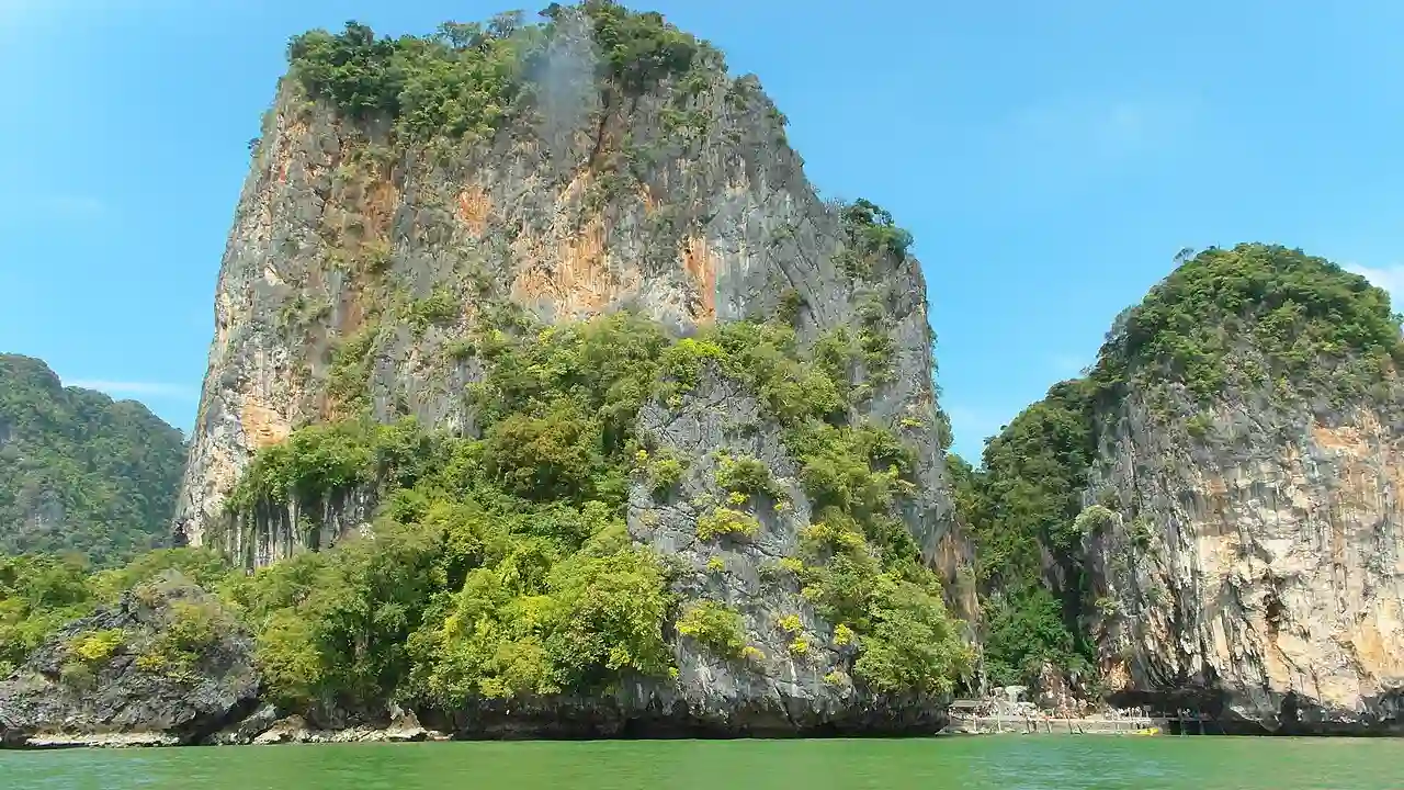 Phan Nga (2013 Dec.) "J.Bond Island" - panoramio (1)