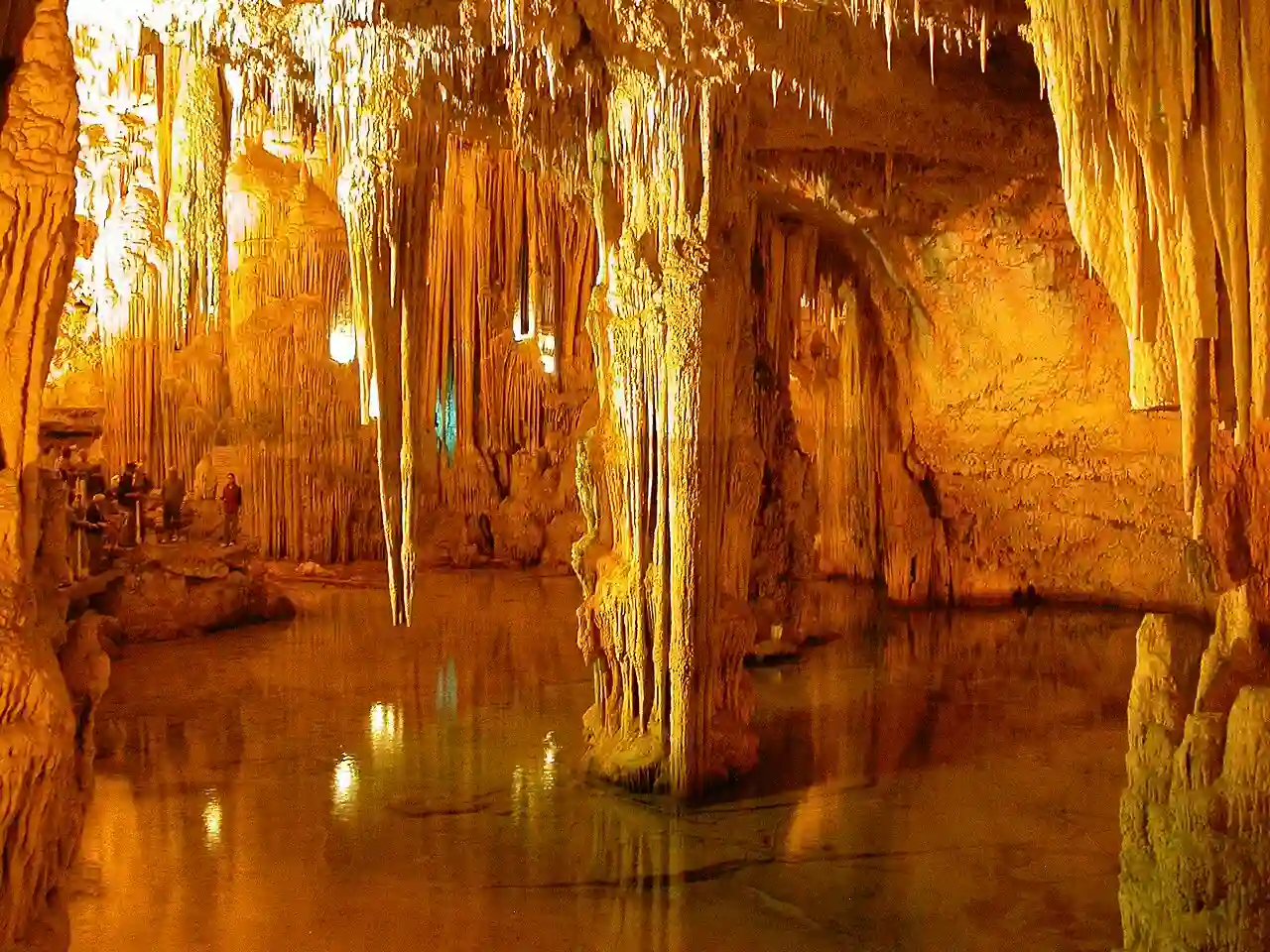 Grotta di nettuno sardinien