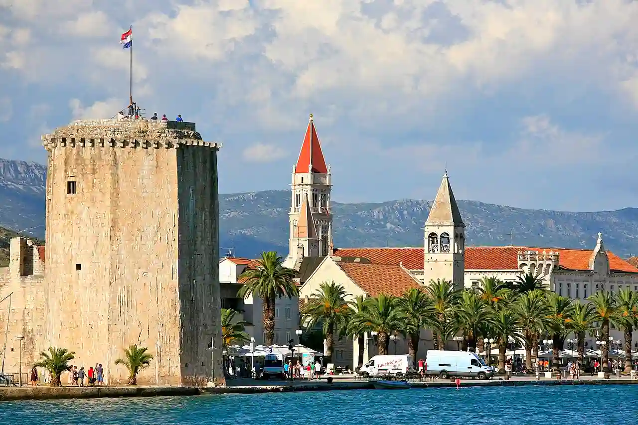City of Trogir and the Tower of the Kamerlengo Castle (5975489212)