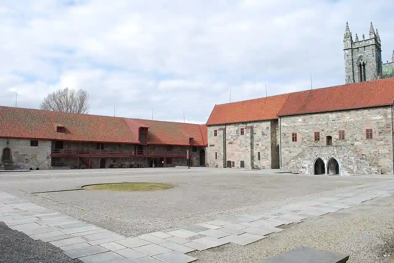 Erkebispegården Trondheim 01