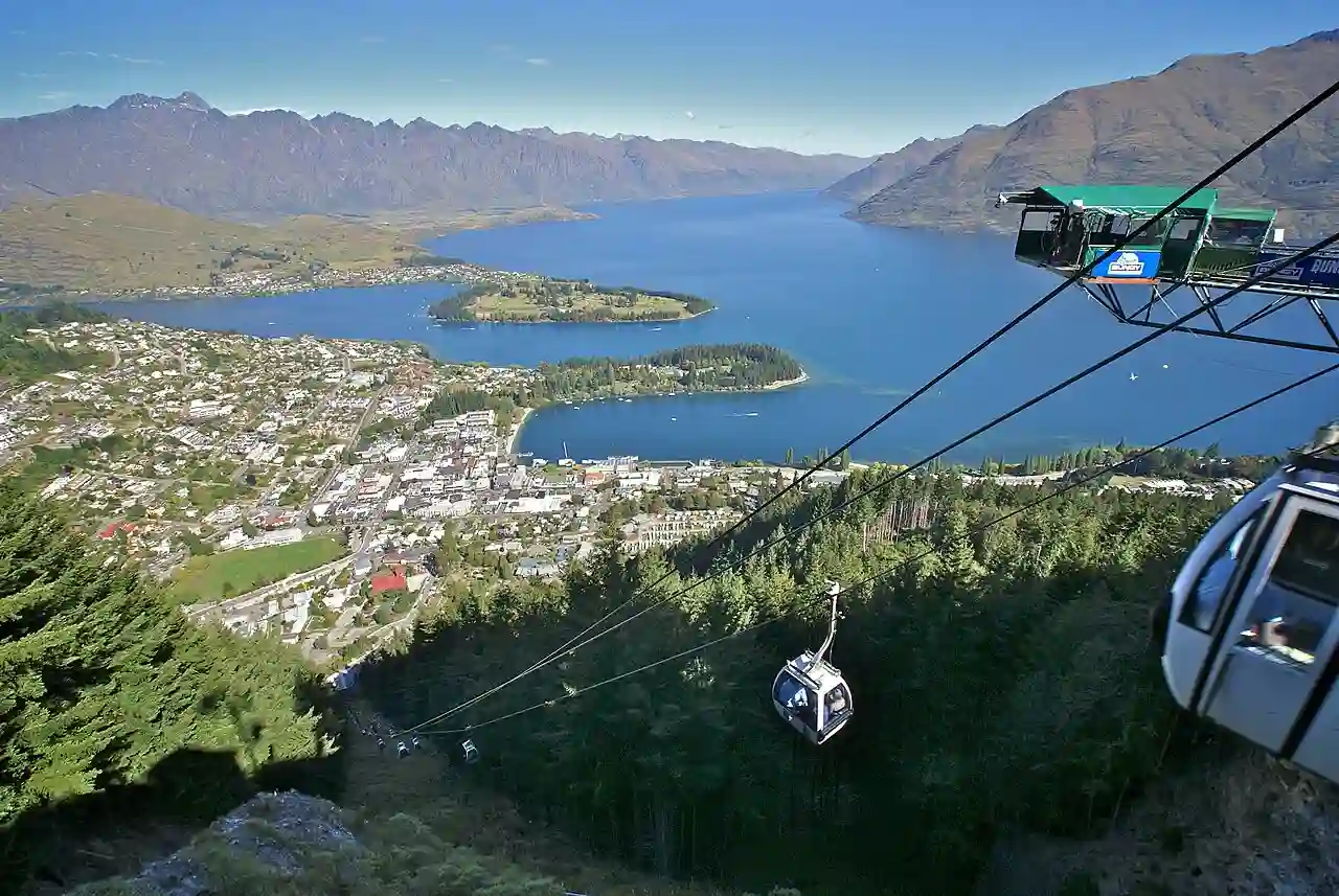 Queenstown, New Zealand -gondola-16Jan2008