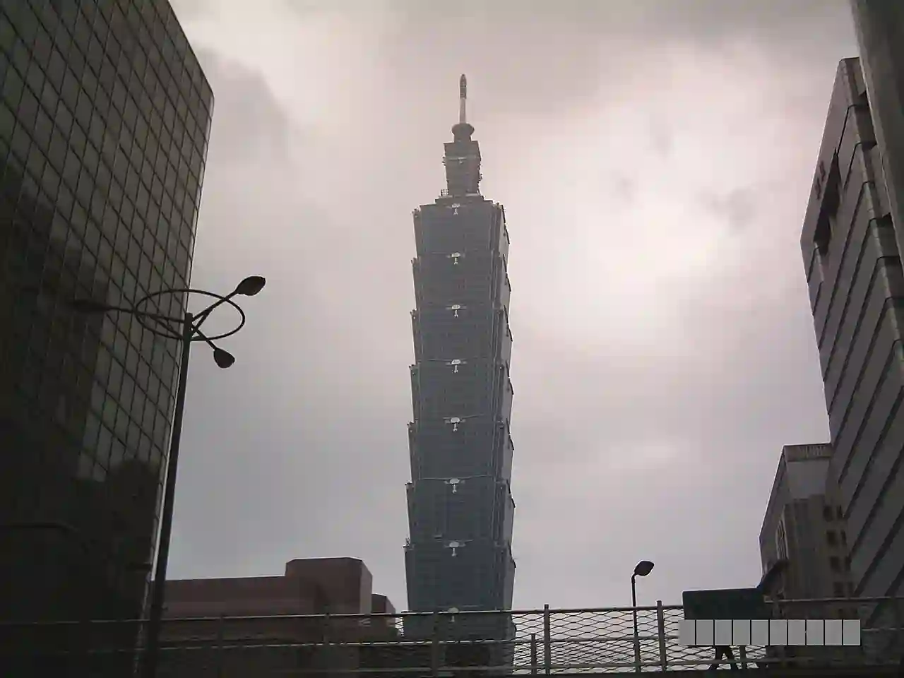 101 Tower (Taipei), 2005