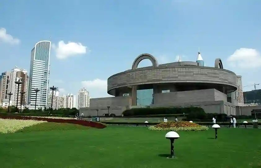 Shanghai Museum exterior 1