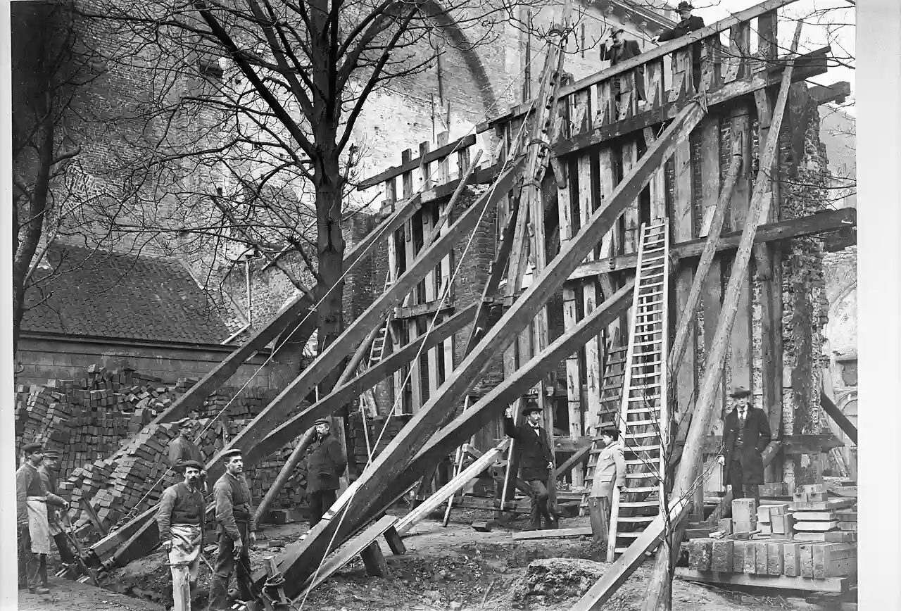 't rechtzetten van de oostmuur van de kapittelzaal - Middelburg - 20154353 - RCE