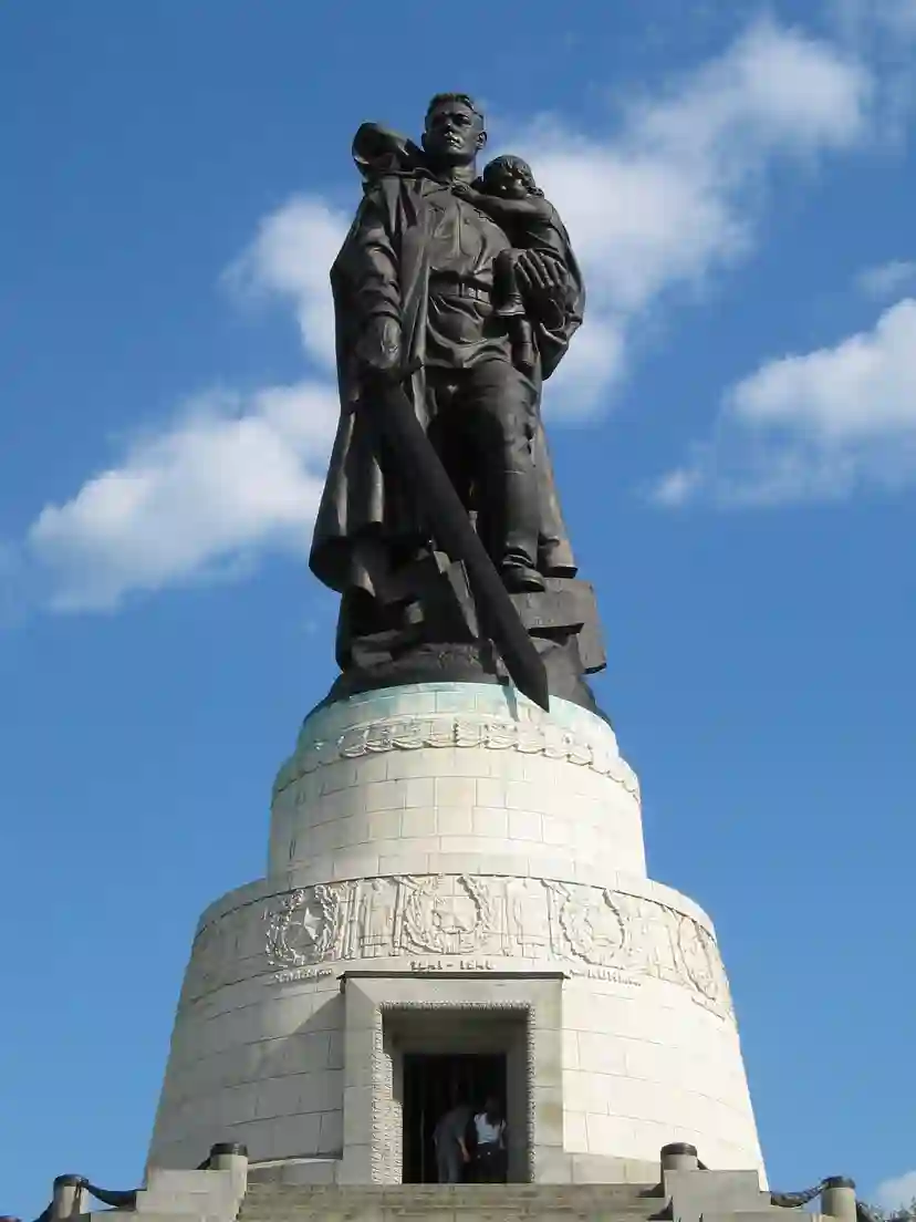 Memorial de Guerra Soviético de Treptow