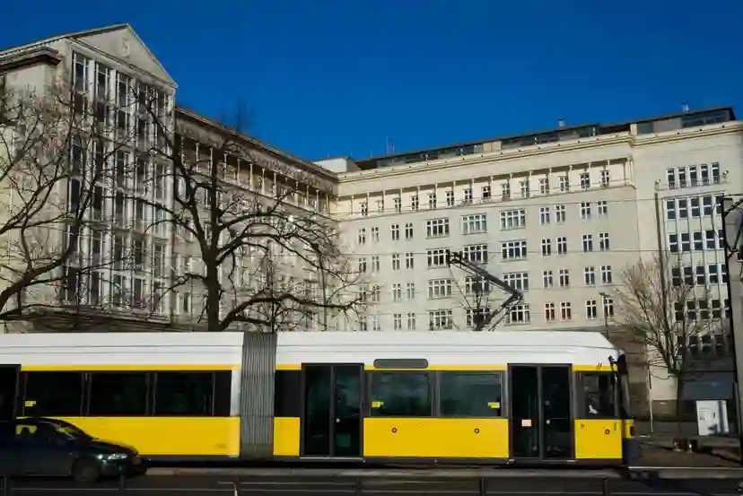 Karl-Marx-Allee (Stalinallee)
